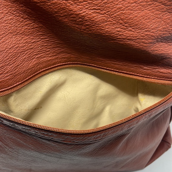 Vintage Claudio Leather Drawstring Flap Crossbody🖤 - Picture 12 of 15